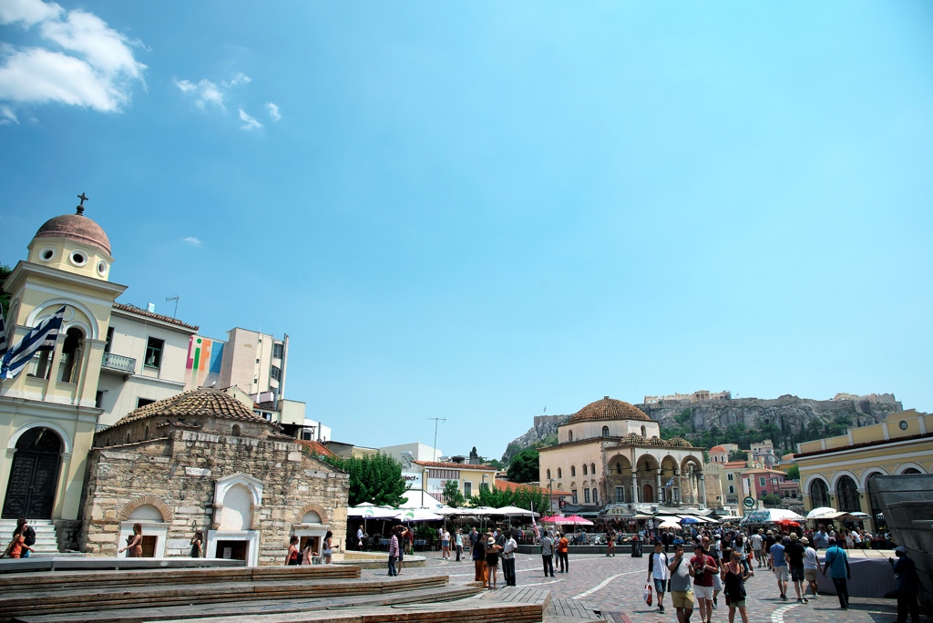 モナスティラキ広場からアクロポリスを眺める