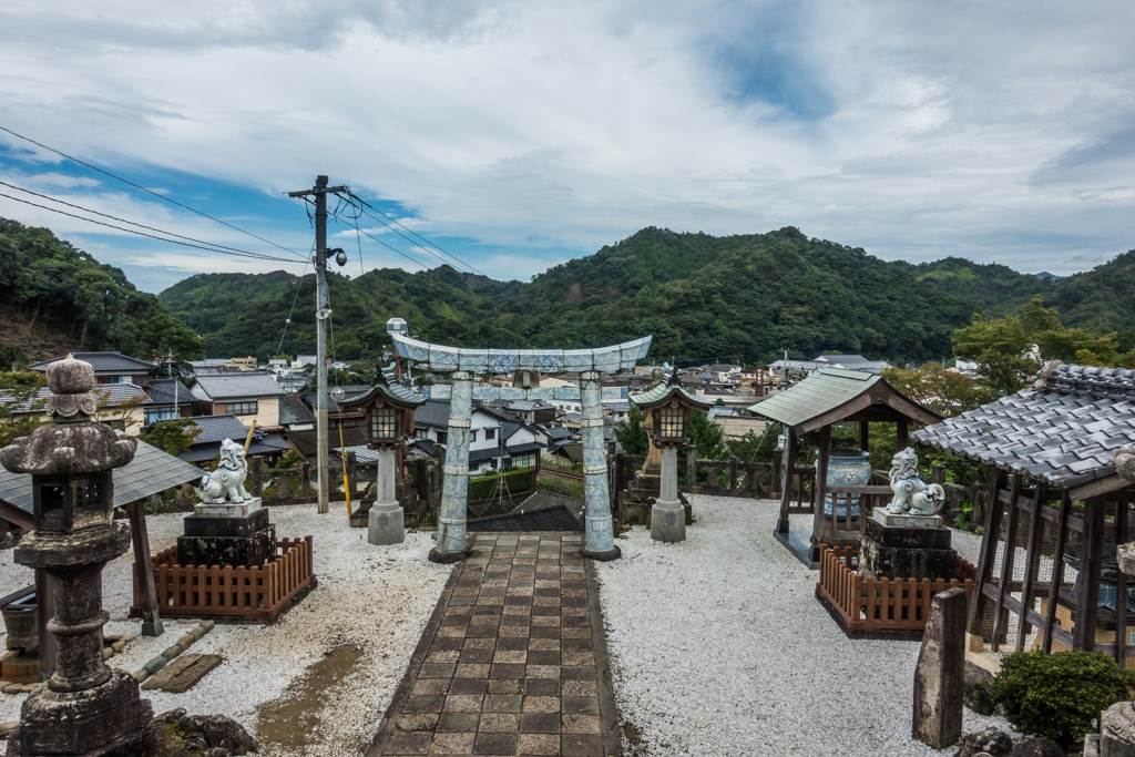 陶山神社の境内