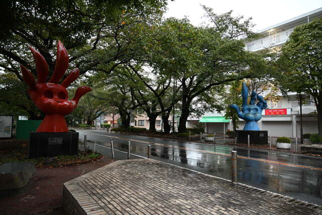 呼ぶ 赤い手 青い手 by 幾望 （ID：11358548） 写真共有サイトPHOTOHITO