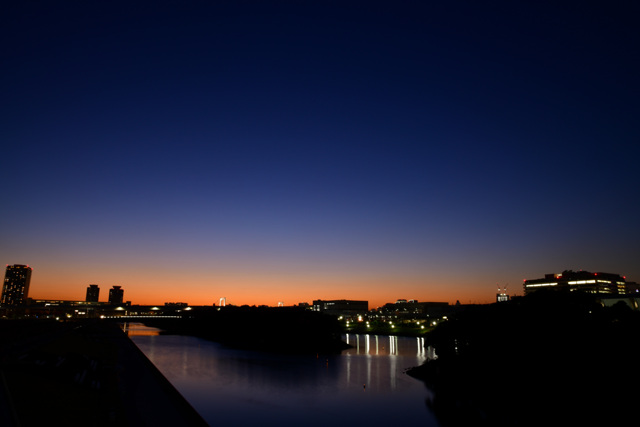 木遣り橋から望む日没空 by 蒼弾丸 (ID:12111053) 写真共有サイトPHOTOHITO