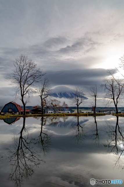 銀色の雨のあとに by 134 (ID:6217446) 写真共有サイトPHOTOHITO