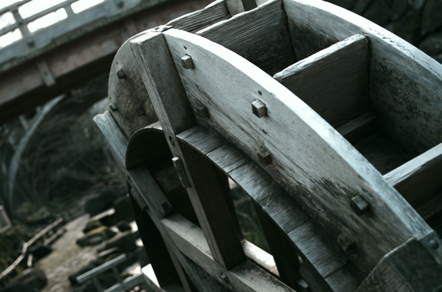 色のない水車 by 素うどん （ID：4706712） 写真共有サイトPHOTOHITO